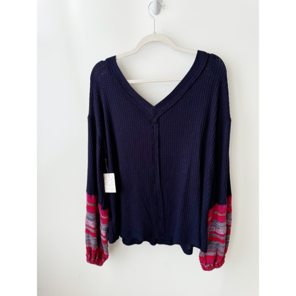 Free People Copenhagen thermal crochet knit top balloon sleeve navy red NWT M - Picture 4 of 9